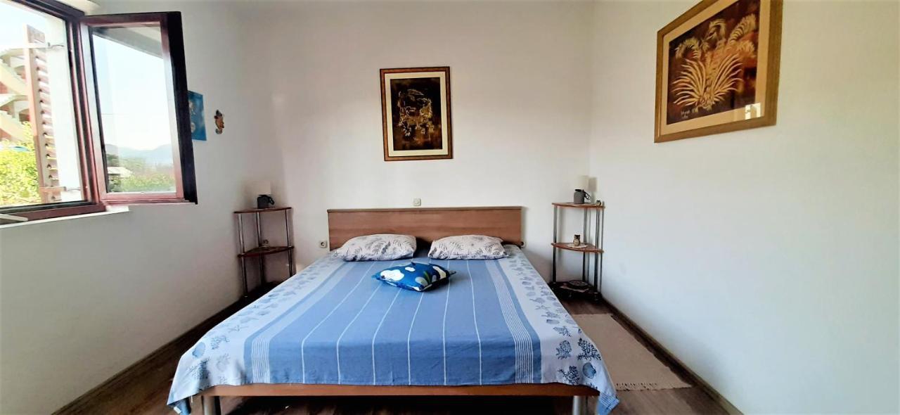 Apartments Figos Трогир Экстерьер фото