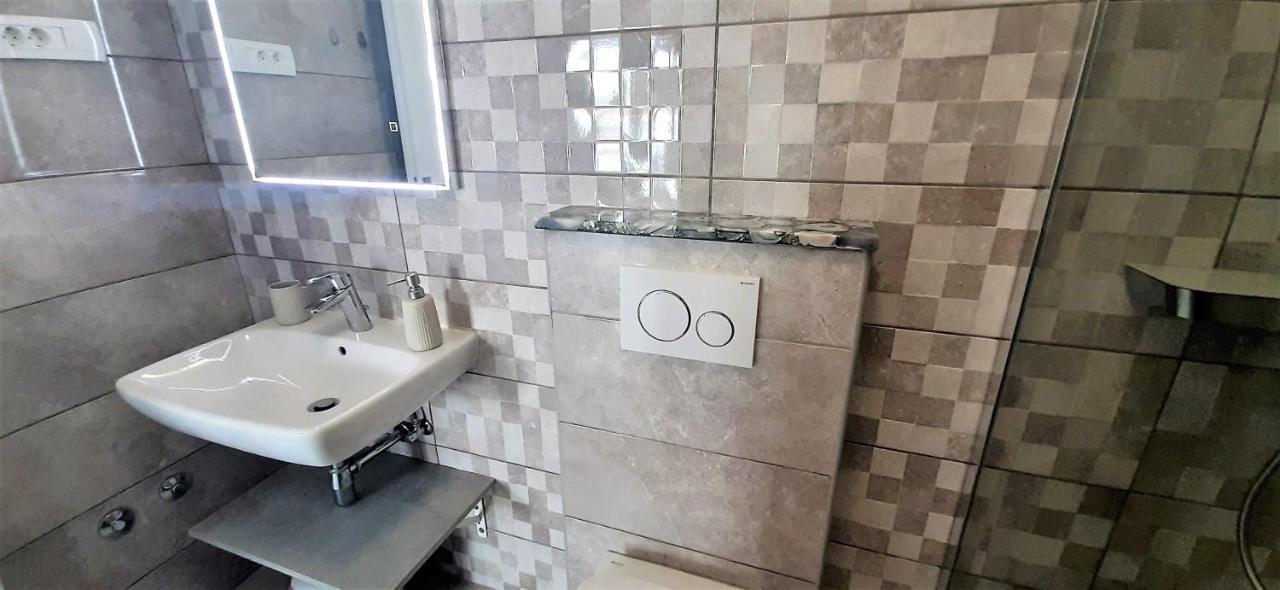 Apartments Figos Трогир Экстерьер фото